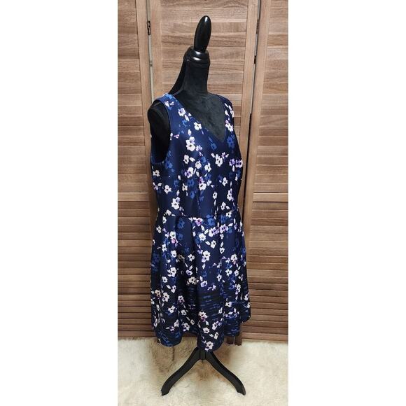 Taylor Floral Print Scuba Fit & Flare Blue Plus Size 18W Formal Sleeveless Dress - Picture 3 of 8